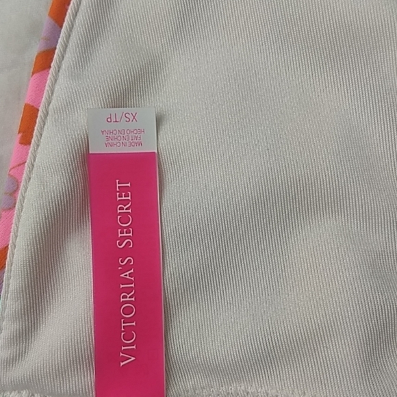Victoria's Secret Bathing Suit Top Size XS - Picture 5 of 6